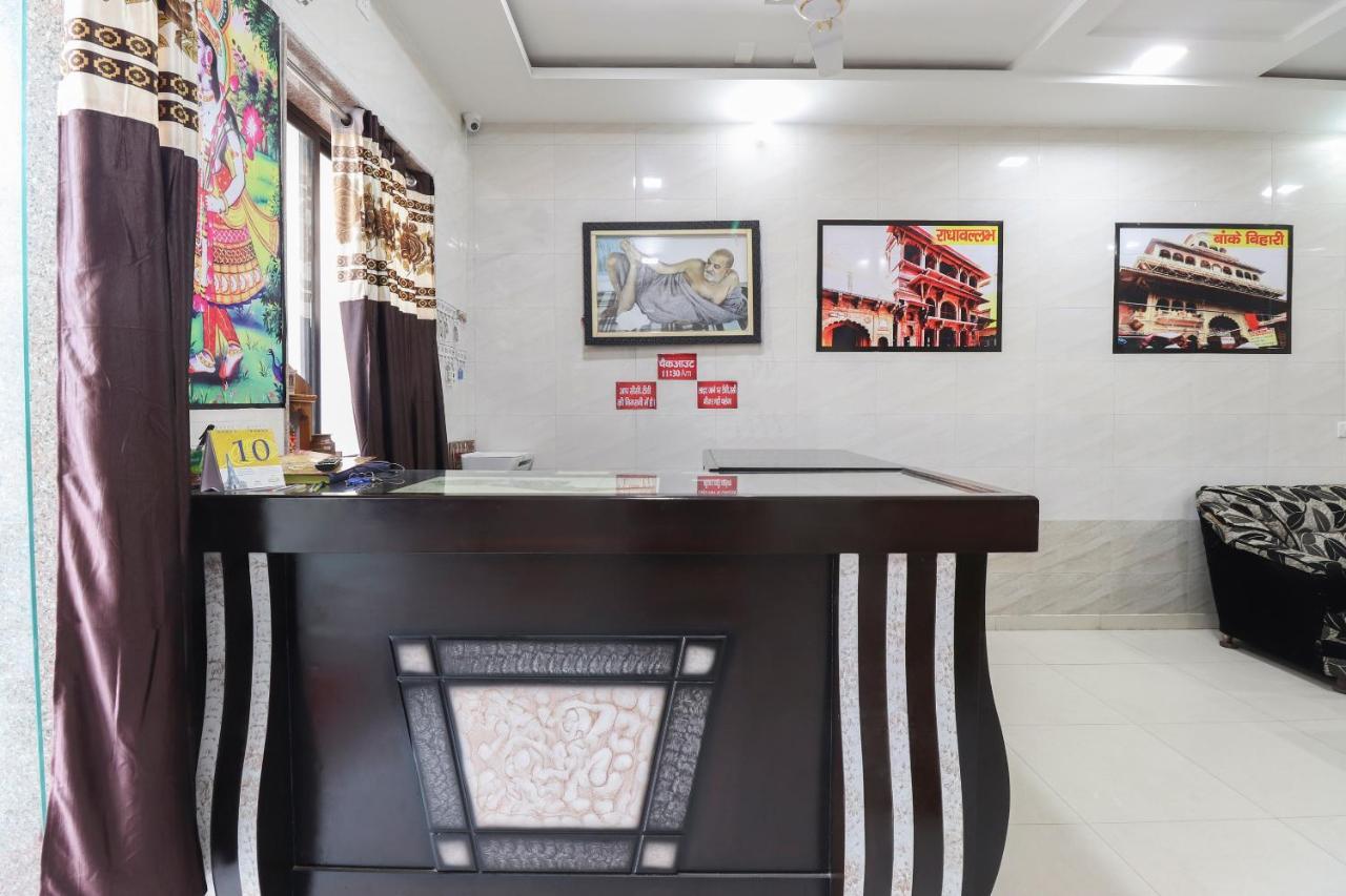 Oyo 69378 Trilok Dham Hotel Vrindávan Kültér fotó